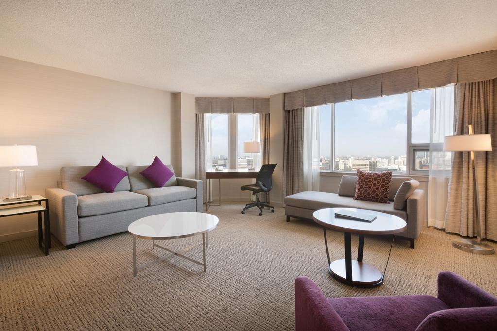 Coast Edmonton Plaza Hotel By Apa Cameră foto
