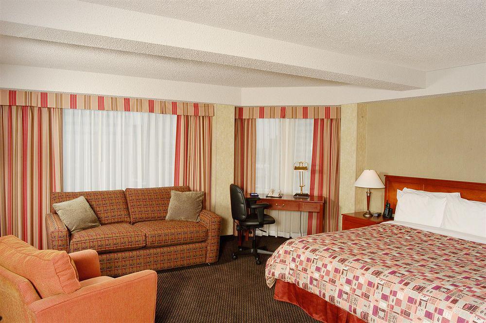 Coast Edmonton Plaza Hotel By Apa Cameră foto